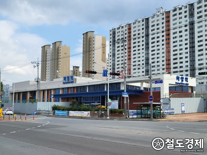 대구선 하양역, 신축역사로 이전 - 철도경제신문