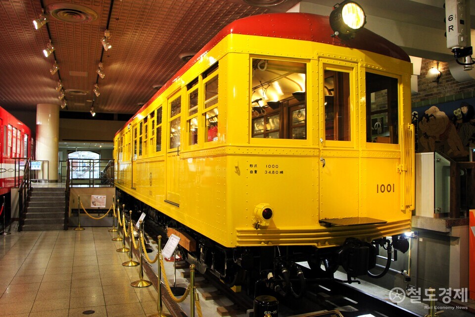 도쿄메트로 지하철 박물관에 전시된 '동양 최초의 지하철 차량', 긴자선 1001호 전동차. / 박장식 객원기자
