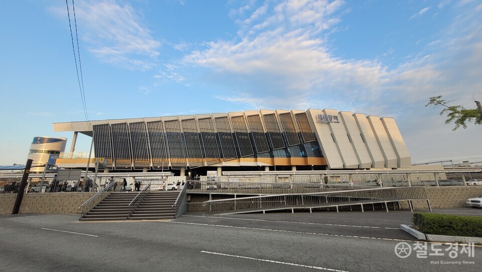 동해선 전철 태화강역. / 철도경제