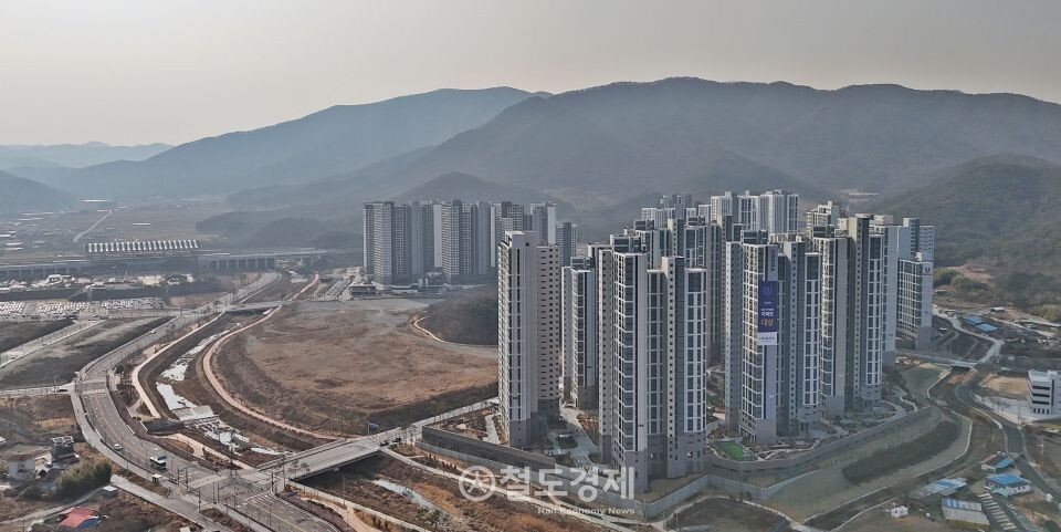 경주시는 '경상북도 경주역세권 투자선도지구' 지정 신청서를 국토부에 제출했다. 지정 절차는 약 6개월 정도 소요된다. 복합환승센터 조성도 함께 진행한다. / 사진=경주시